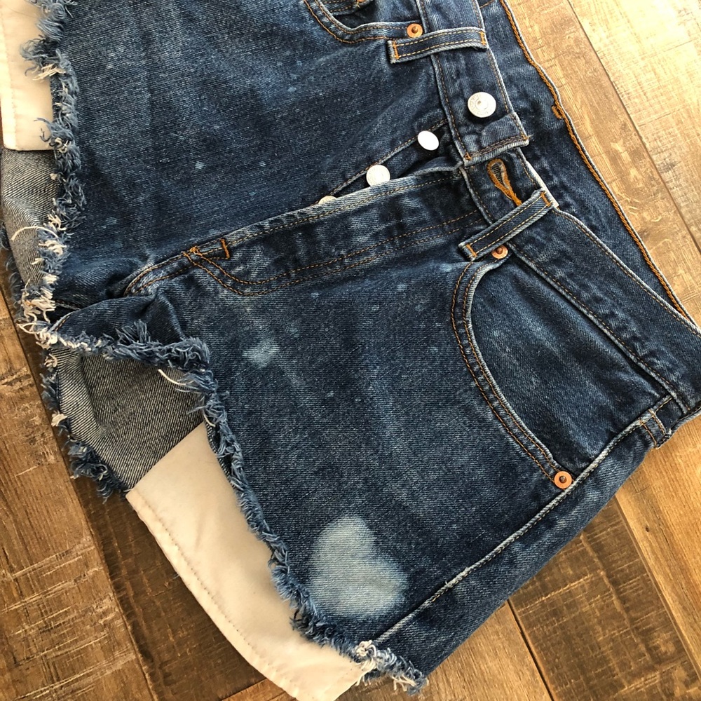 Levi’s - Picture 3 of 3